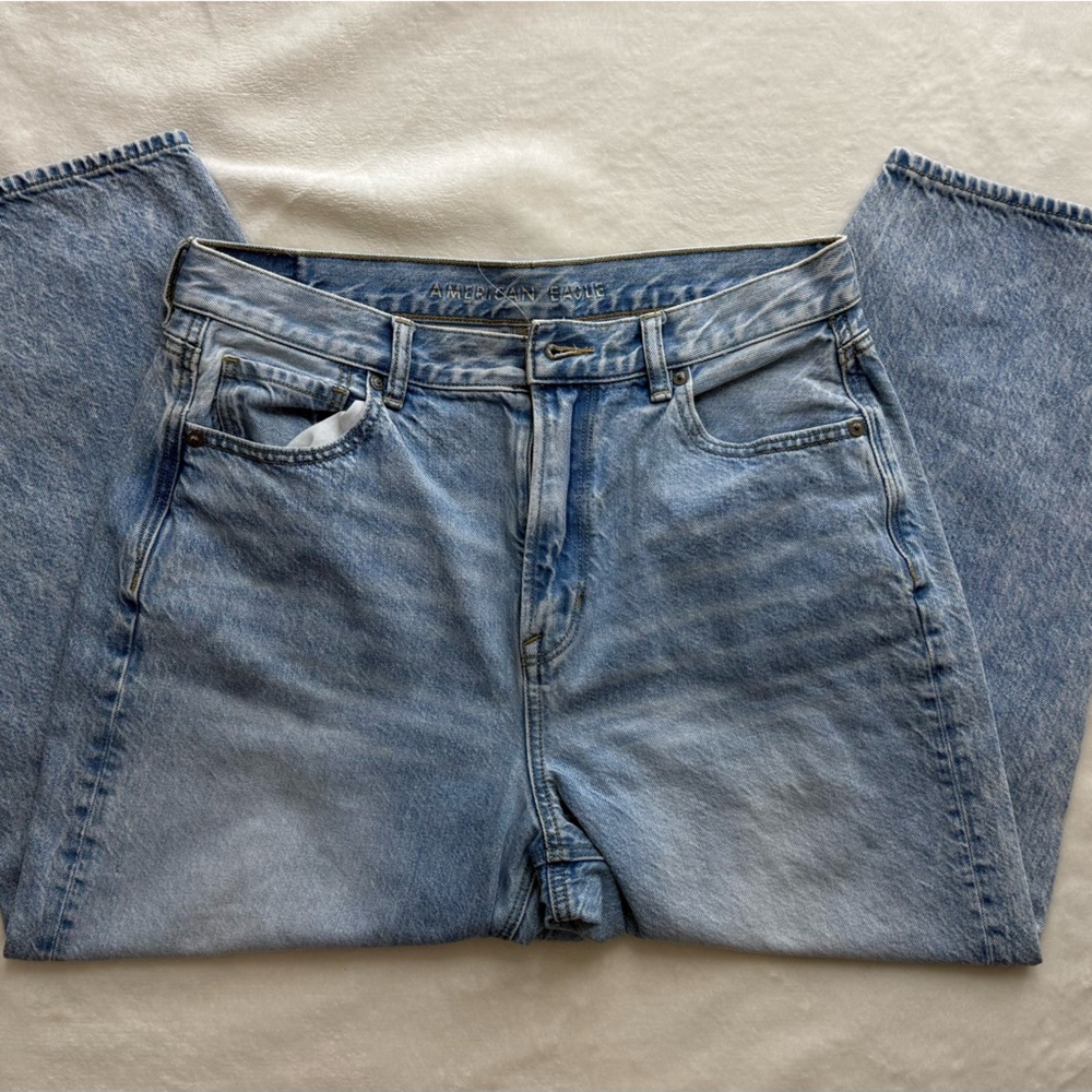 American Eagle Relaxed Mom Jeans